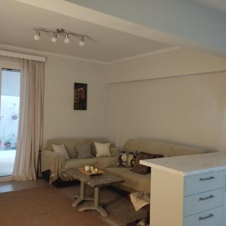 Apartamento Renovated Basement Duplex With Patio And Folk Decor In The Heart Of Atenas Exterior foto